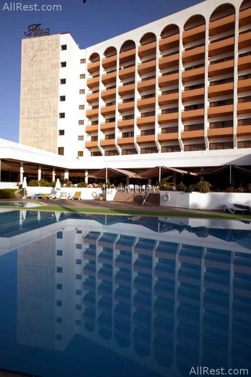 Ajax Hotel 3